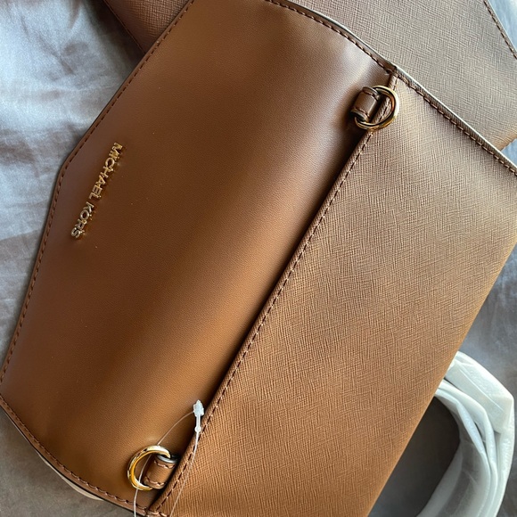 NEW Michael Kors Brown Saffiano leather Clutch Crossbody Set of two - Picture 3 of 9